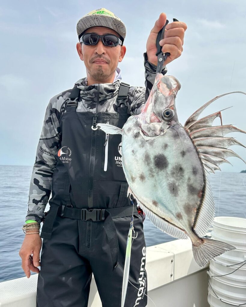 飛島ジギング便